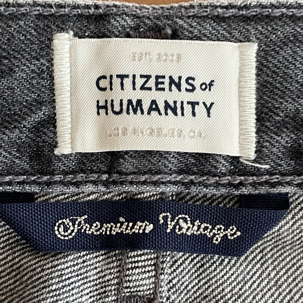 Citizens of Humanity Jean shorts (med length) Size 24 - Picture 7 of 10